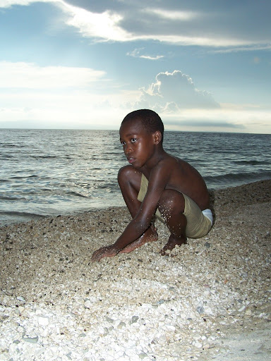 Widmy playing in the sand