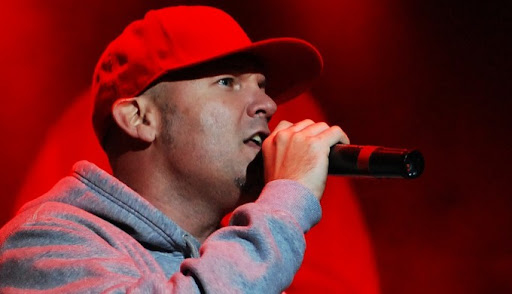 Se suspende concierto de Limp Bizkit en Lima Fred Durst durante un concierto en Polonia, pero en el 2009