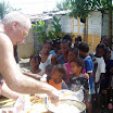 giving hotdogs in Munoz Batey (47).jpg