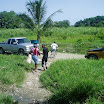 giving hotdogs in Munoz Batey (83).jpg