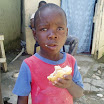 giving hotdogs in Munoz Batey (74).jpg