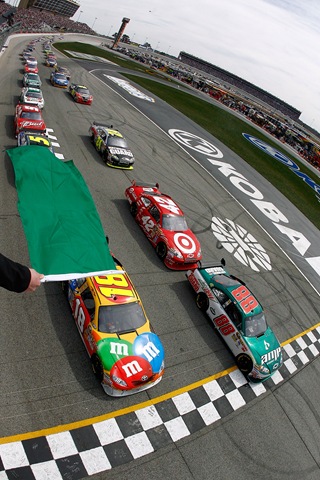[2010 Atlanta1 NSCS green flag[4].jpg]