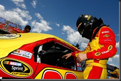 2010 Talladega Apr Kevin Harvick on pit road