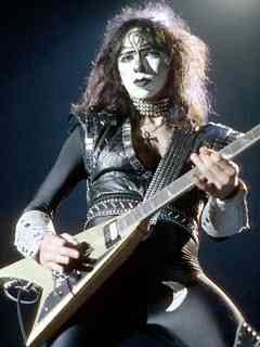 [Vinnie Vincent[4].jpg]