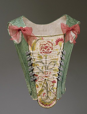 [Heilbrunn-corset3.jpg]