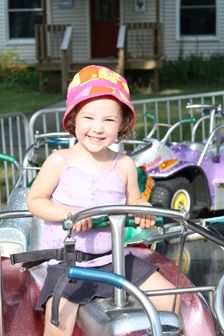 [Carnival and Dirt 7.9.10 055[11].jpg]