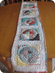 table runner 028