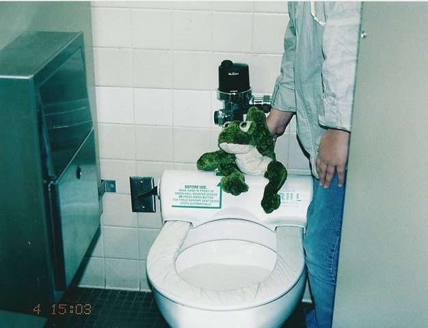 [bathroom 054[2].jpg]