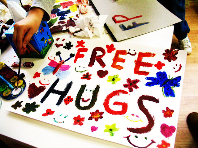 Zambete si Free Hugs la Gifted Education