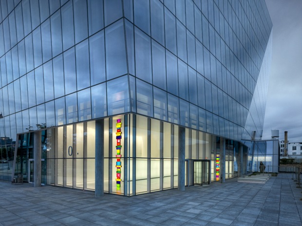 building-made-of-glass building-made-of-glass