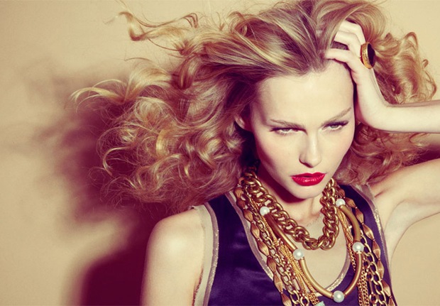 Female Models in Classic fashion and Glamor photography Female Models in Classic fashion and Glamor photography