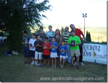 Foto familia de los participantes.
