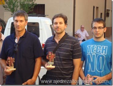 Foto del podio de la categoría absoluta en Castillazuelo. 