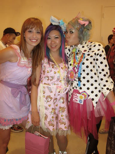 The ever so talented Liz Lorini (left), Stephiee (center), and myself :)