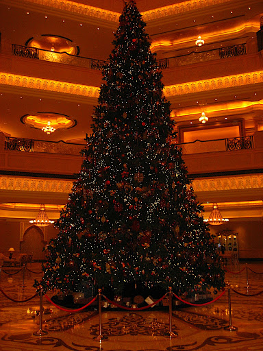[Image: Christmas+Tree+in+Emirates+Palace.jpg]