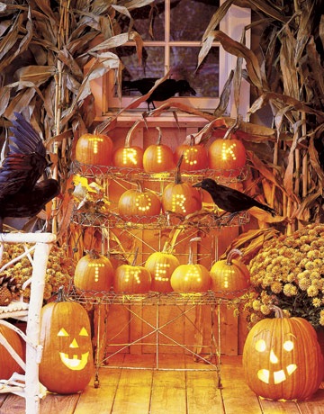 [Pumpking Display.CountryLiving.com[6].jpg]