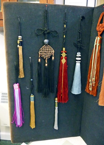 [chinese-tassels2[3].jpg]