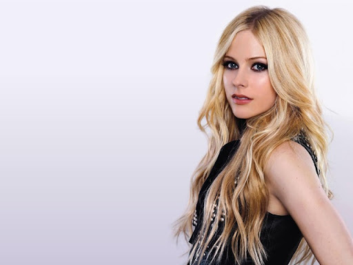 Avril Lavigne 2010 Wallpaper. Avril Lavigne Hot Wallpapers