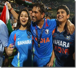 sachin celebrate with his son and daughter in world cup 2011