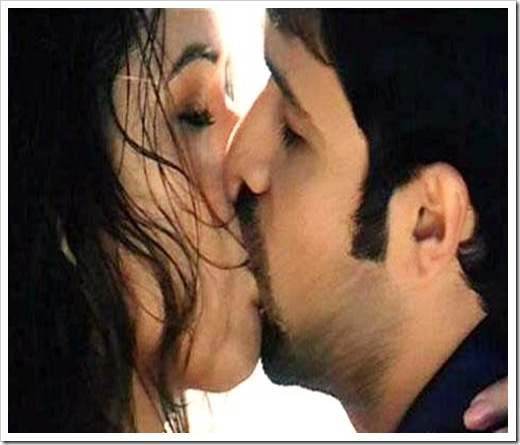 emraan-Hashmi-kissing