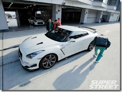 sstp_1002_11_o 2009_nissan_gt_r_r35 pit_crew sstp_1002_11_o 2009_nissan_gt_r_r35 pit_crew