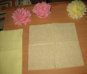Цветы из бумажных салфеток