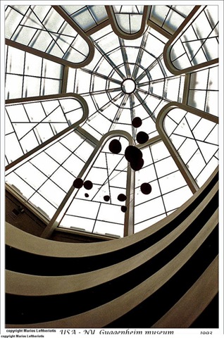 [300Guggenheimmuseum2.jpg]