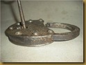 Barang antik kunci gembok penjara