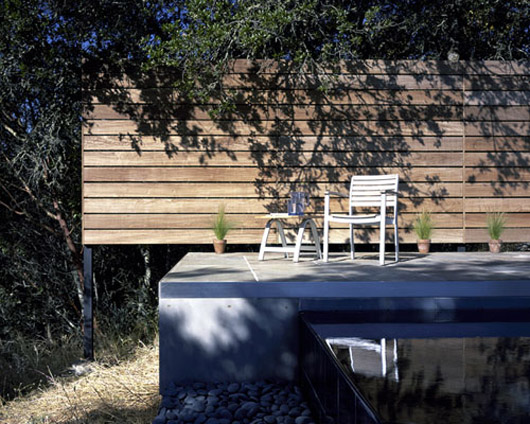 Modern Pool House Courtyard Design Ideas - Living Area modern house outdoor living area