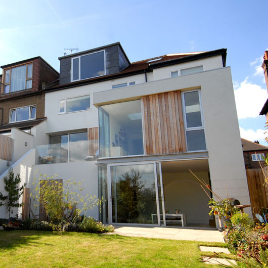 Modern Home Design With Small Garden Decorating Modern Home Design With Small Garden Decorating