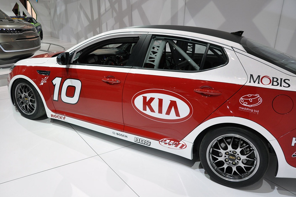 [04-kia-optima-race-car[5].jpg]