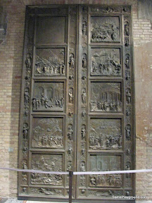 Replica of Gate in Florence - Berlin.JPG