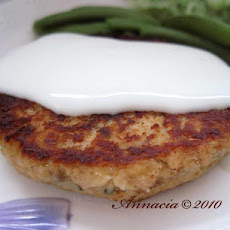 Salmon Burgers With Lemon-Sour Cream Sauce