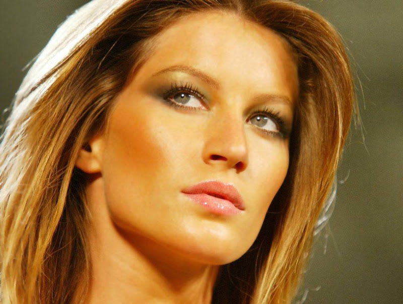 0088-Gisele-Bundchen-Hot-Celebrity-Wallpaper