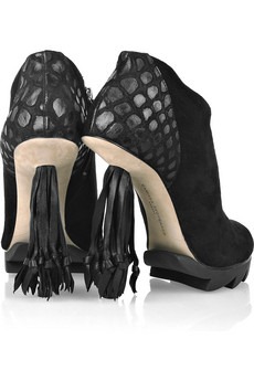 [CAMILLA-SKOVGAARD---Tassel-heel-sued[2].jpg]