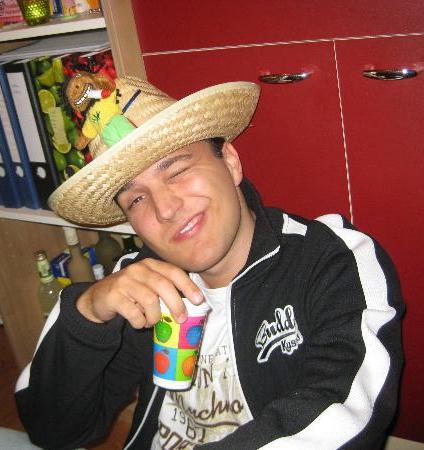 http://lh3.ggpht.com/_8v0Ka-uUQOY/S5Tnw3_TD3I/AAAAAAAAAEI/RuY6RVQI7iQ/profile-thomas.jpg