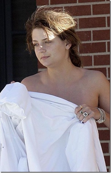 Mischa Barton 5