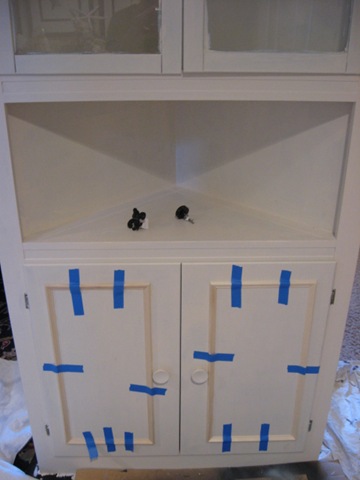 [Cabinet with molding[3].jpg]