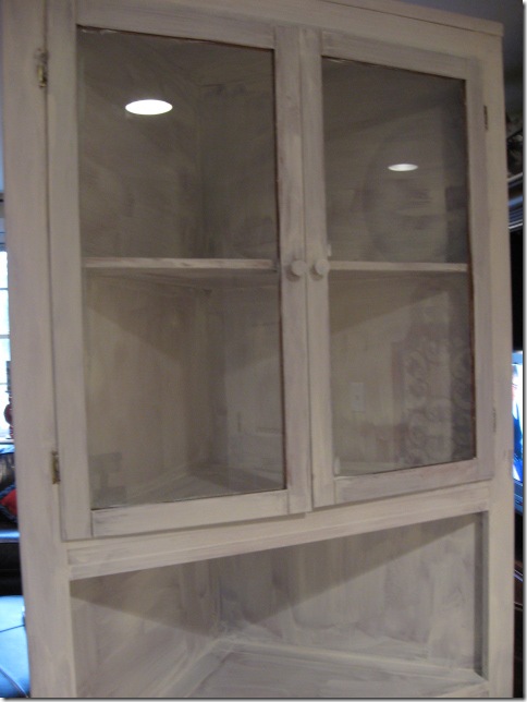 Corner Cabinet How To's - Southern Hospitality I knew already that I would paint it white. Now, Jill in NC asked me why I chose white instead of black, since most of my paint projects have involved black ... - Corner Cabinet How To's - Southern Hospitality