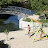 Piscina fluvial e parque infantil