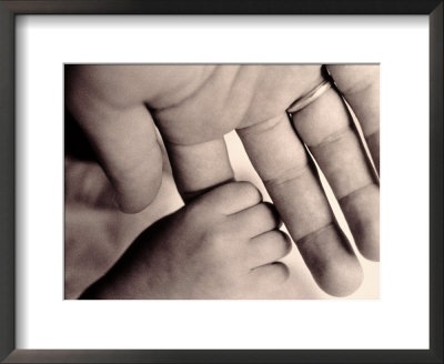 [andrew-holden-babys-hand-grasping-fathers-finger[4].jpg]