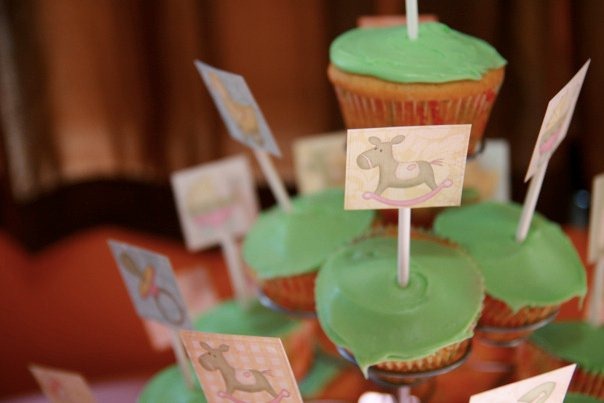 [cupcakes[3].jpg]