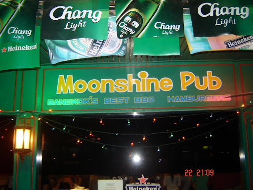 Moonshine Pub