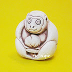 陶制十二生肖 -- 壽桃猴 (Clay Craft -- Monkey)