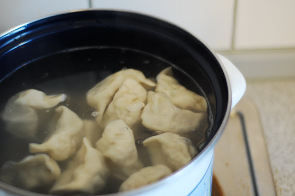 饺子下锅了