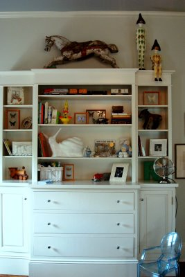 [visual vamp caroline nursery shelf[6].png]