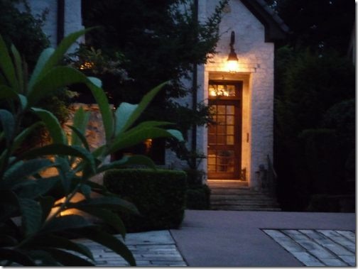 2111 Hartford Road Austin- entry
