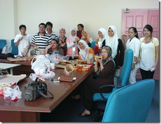 makan2 with student