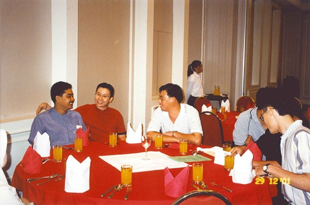 [SFI_2001_reunion_04[4].jpg]