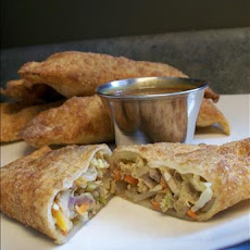 Egg Rolls With Peanut Dipping Sauce